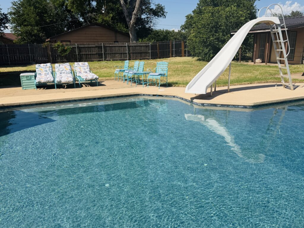 The Texas Honey Spot Retreat | Cozy Country Guesthouse - Pool