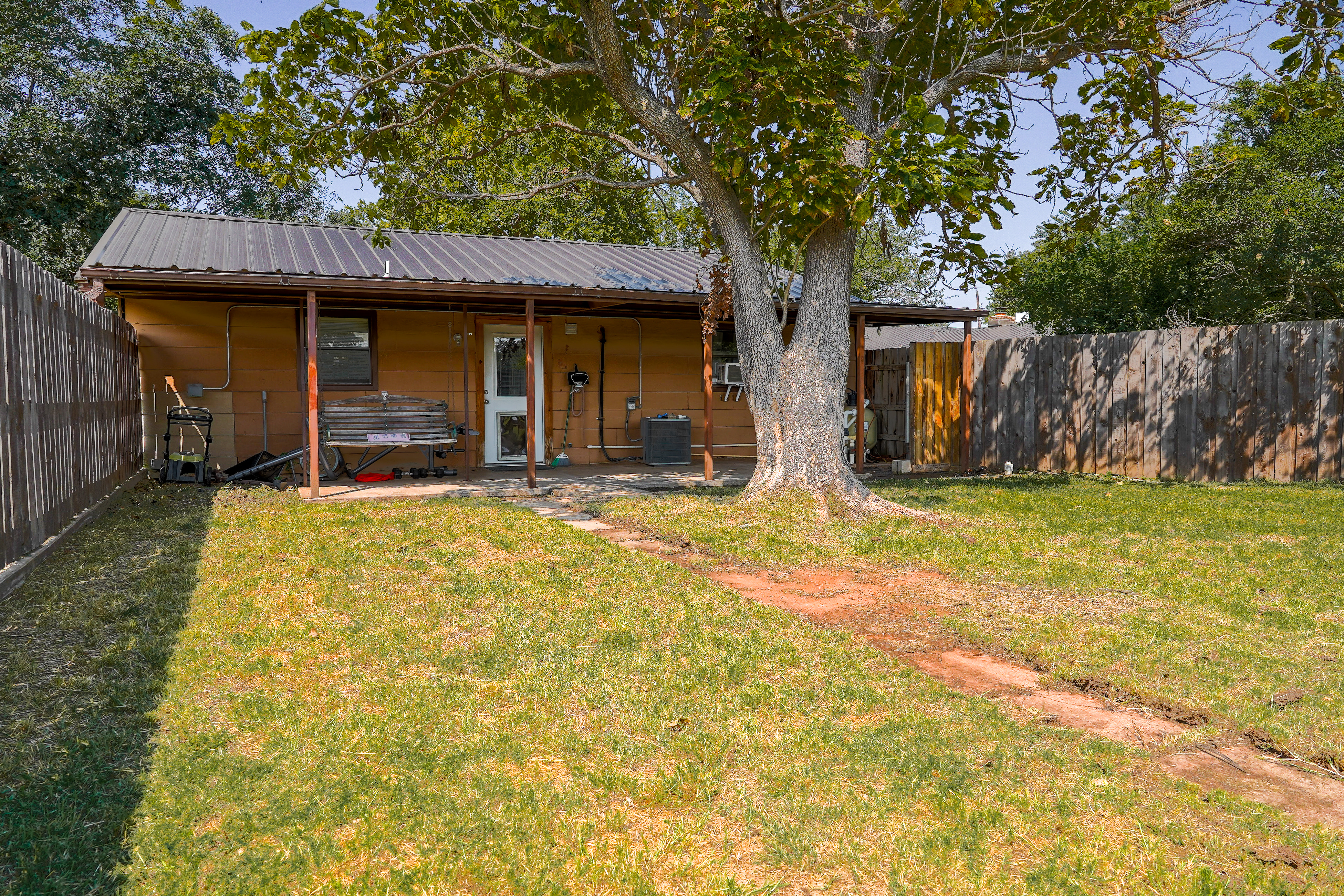 The Texas Honey Spot Retreat | Cozy Country Guesthouse photo 28